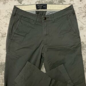 Abercrombie & Fitch Men's Olive Chinos